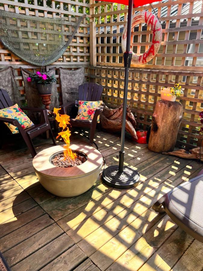 Seas The Day House 5 Star Hottub Pets Bbq Fire Premier Location Hotell Gibsons Exteriör bild